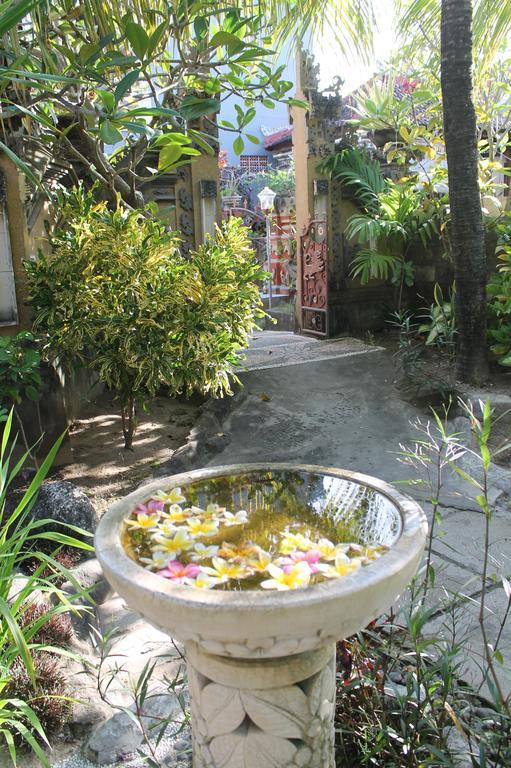 Green Palm Homestay BALI Esterno foto